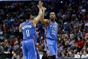 KD谈威少：从没见过人能跳那么高 跑那么快 这让我每场都充满信心