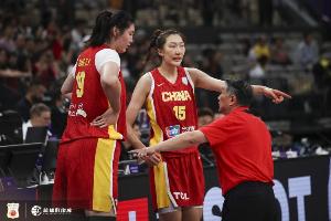 宫鲁鸣在阵容调配方面有了很大的变化 一大四小明显整体节奏更好