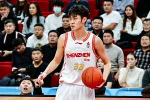 稳定输出!王浩然半场8中4拿到11分1板1助1断