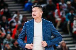 陈家政能否获得更多机会?杜锋反问:把谁换下来?他今天表现不错