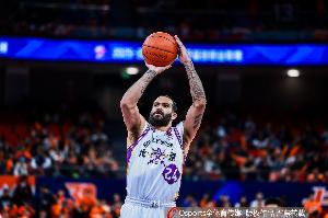 本场35分！解说：里勒在进攻端的贡献 对于北控来说太重要了